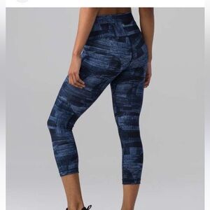 Lululemon Wunder Under Hi-Rise Tight Cropped midnight blue variation size 12